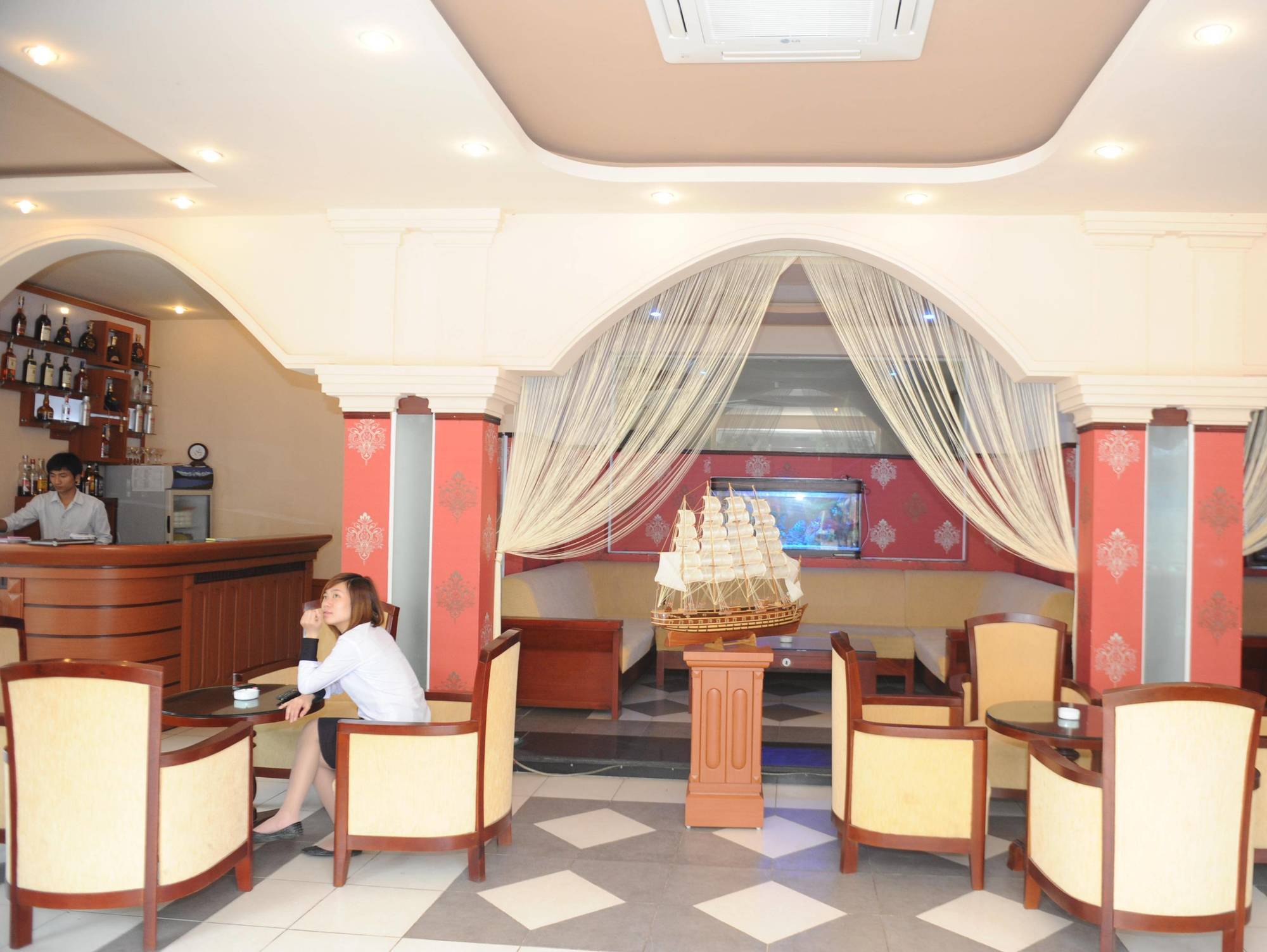 Hoa Phuong Hotel Хайфон Экстерьер фото