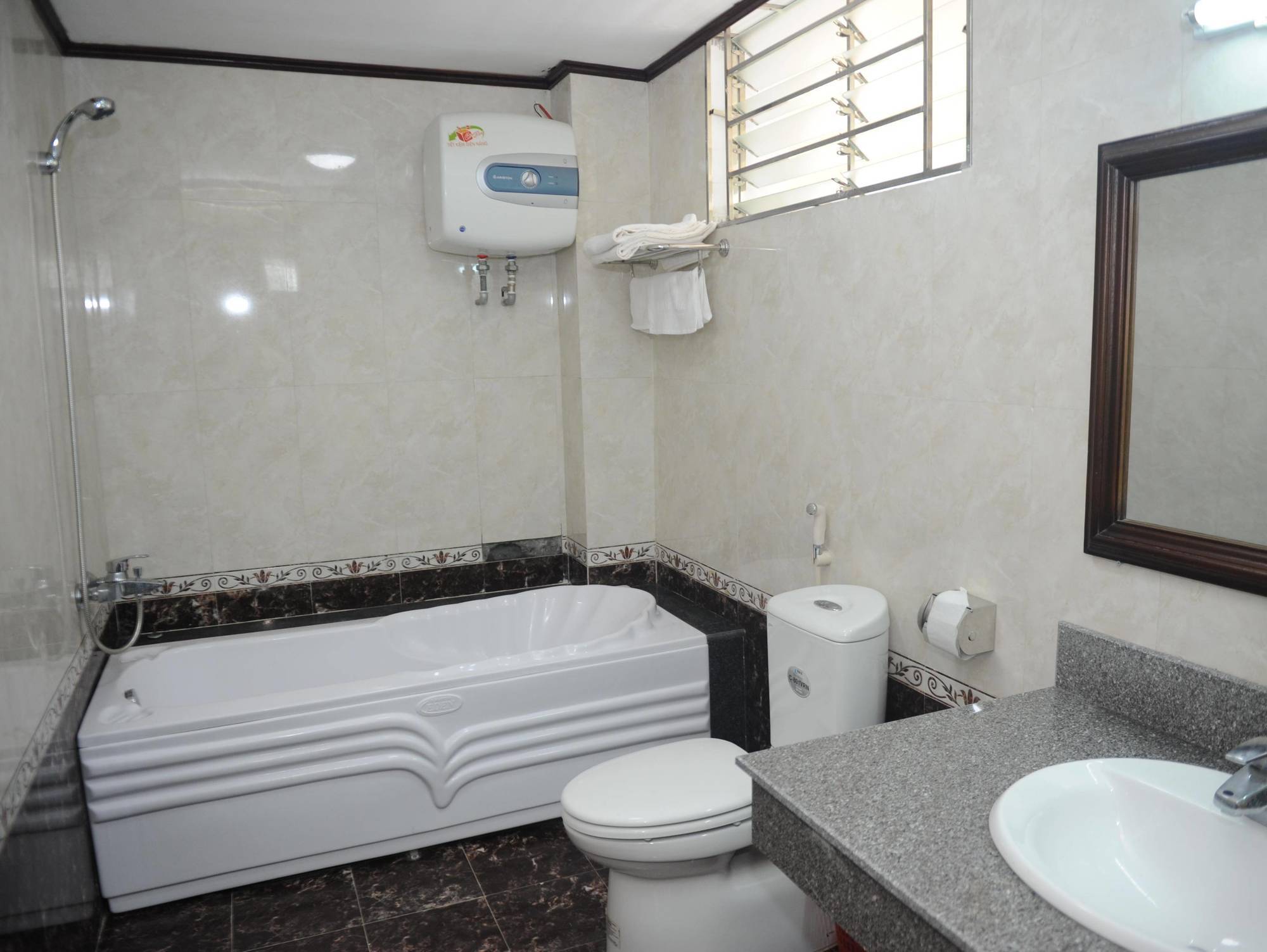 Hoa Phuong Hotel Хайфон Экстерьер фото